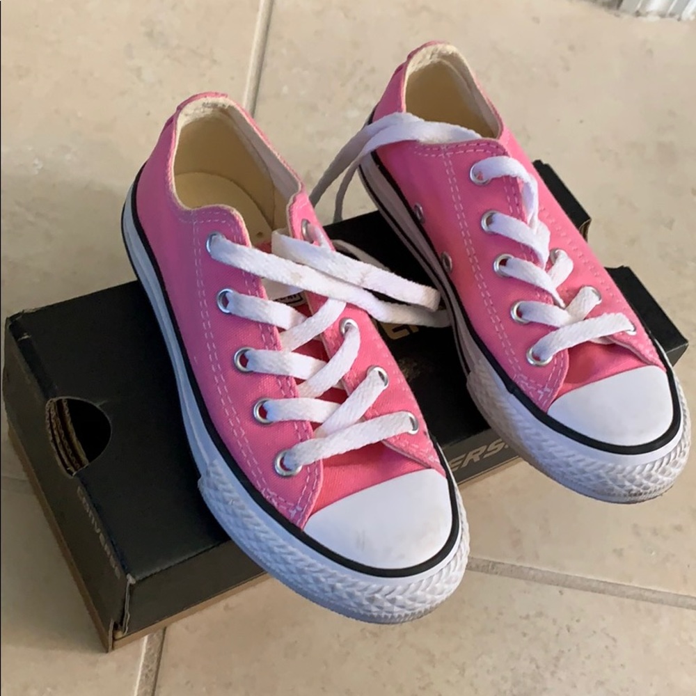 Girls pink converse